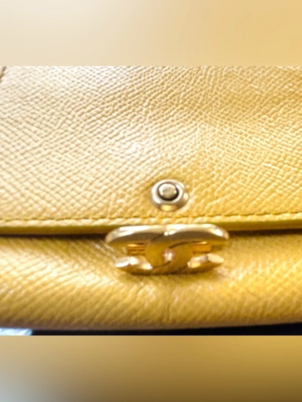 “Host Pick” Classic CHANEL Coin and Card Holder Wallet W/COA